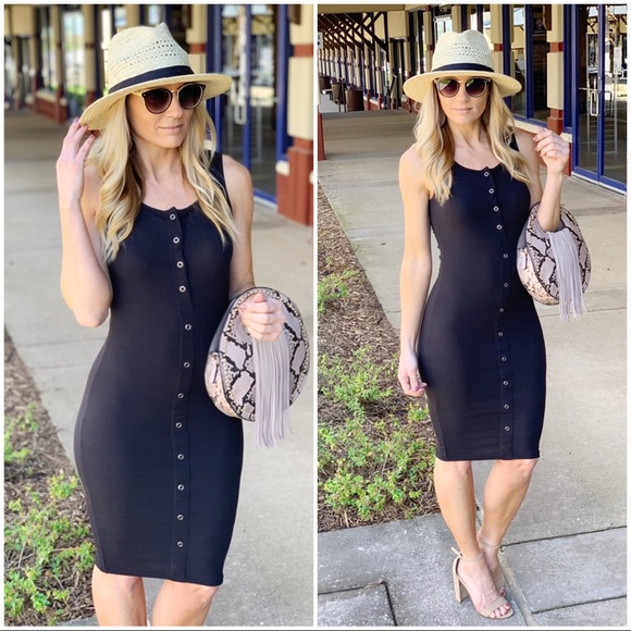 Infinity Raine Dresses & Skirts - ✨LAST ONE✨Black Ribbed Button Up Midi Dress